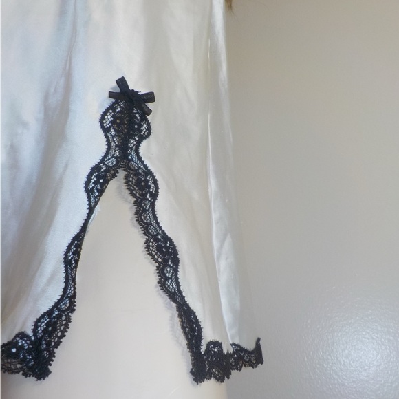 Vintage Victoria Secret White and Black Lace Dress - Picture 5 of 16